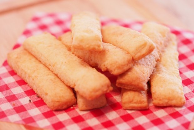 recipe_099_cheesesticks07.jpg