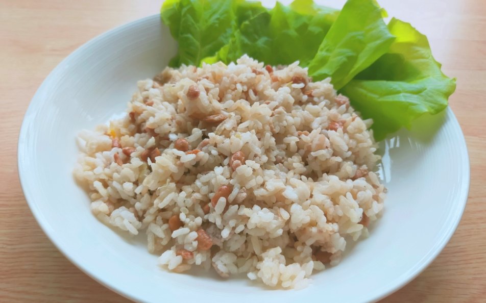 冷蔵庫の常連食材で！　あっさり納豆塩チャーハン